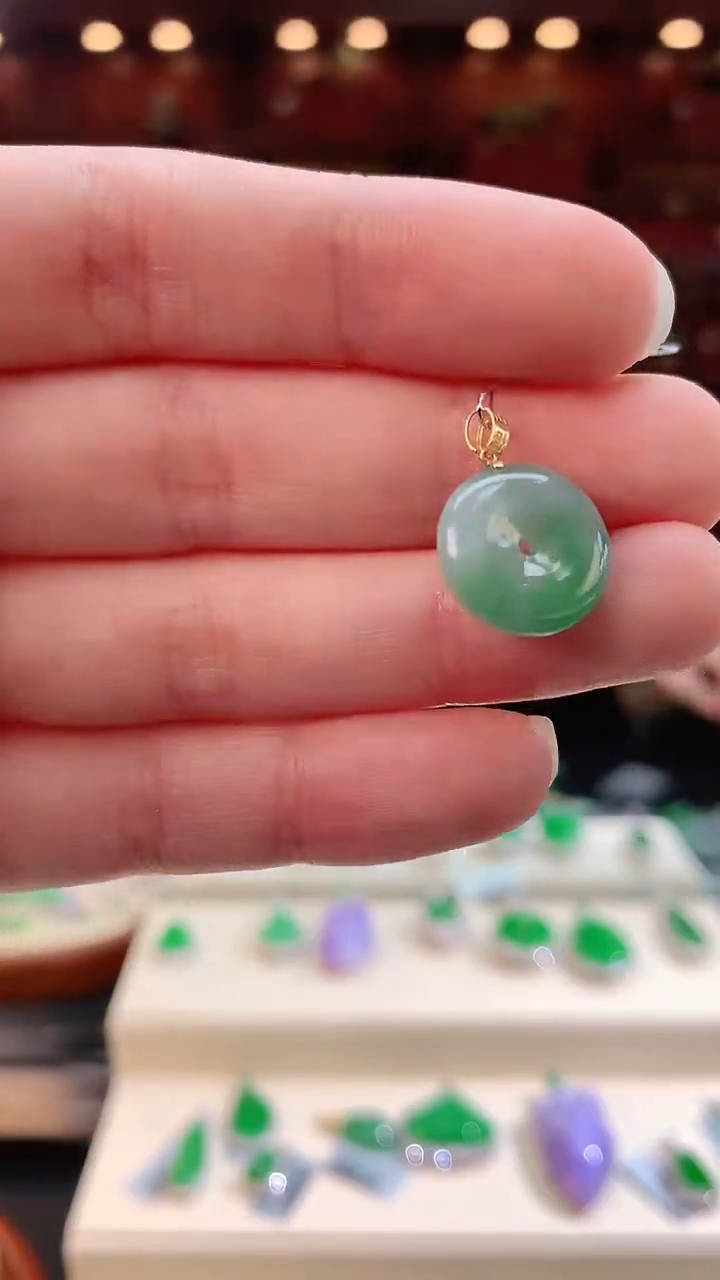 【闪购商品】翡翠颈饰18K金镶嵌赠送书礼盒 敏