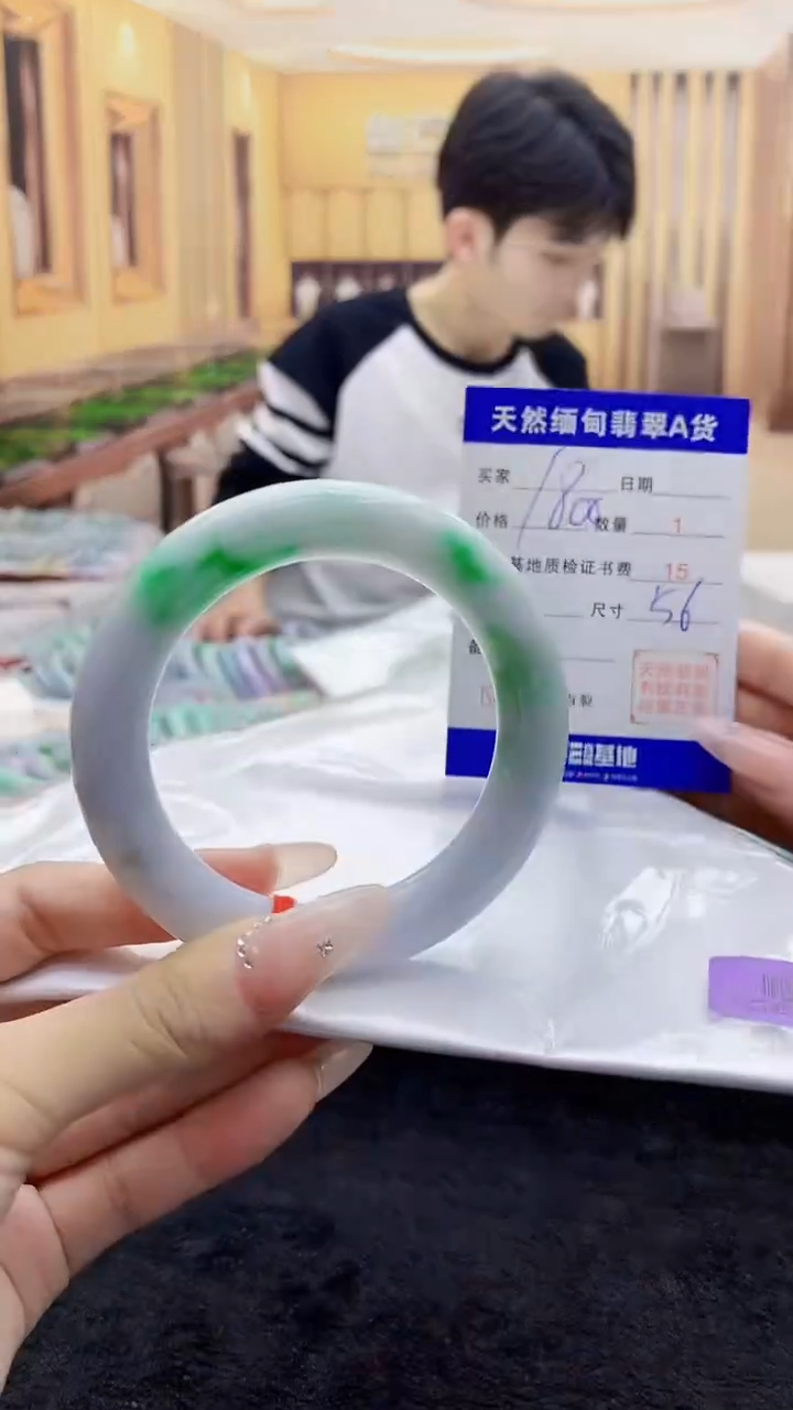 【闪购商品】翡翠手镯未镶嵌     H85-22