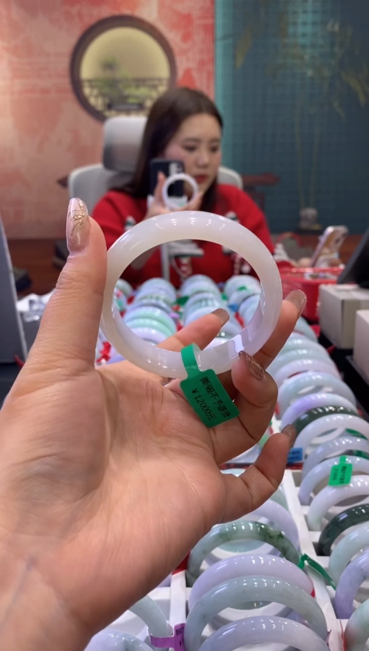 【闪购商品】翡翠手镯未镶嵌多人0011236