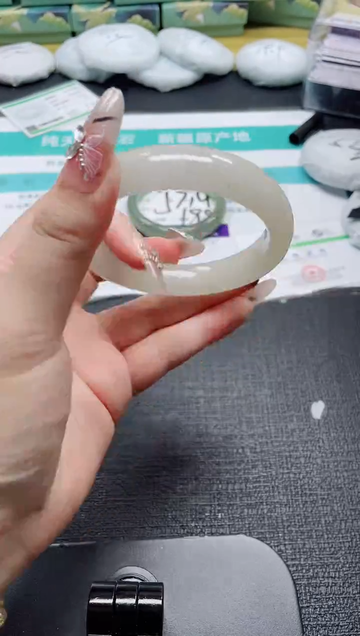 未镶嵌手镯石英质玉324-60