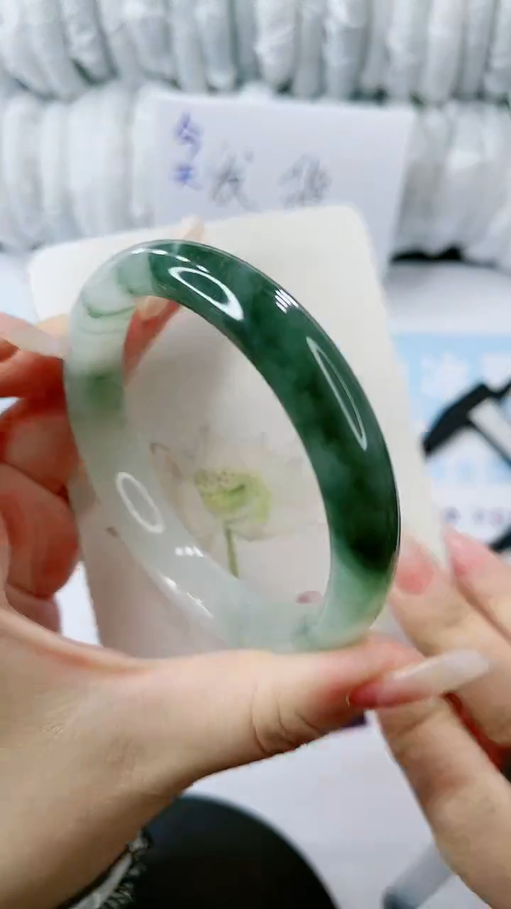 【闪购商品】石英质玉手镯未镶嵌多样性发货C207