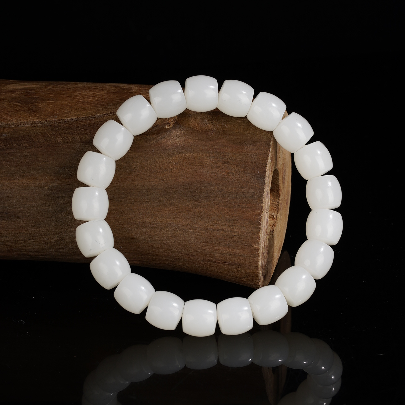 XX02719二十世纪和田玉桶珠手串