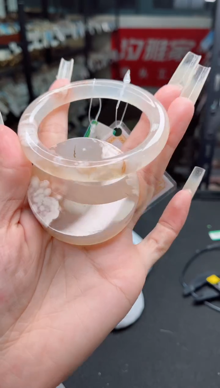 石英质玉手镯未镶嵌58圈口（赠品镯心）3910077