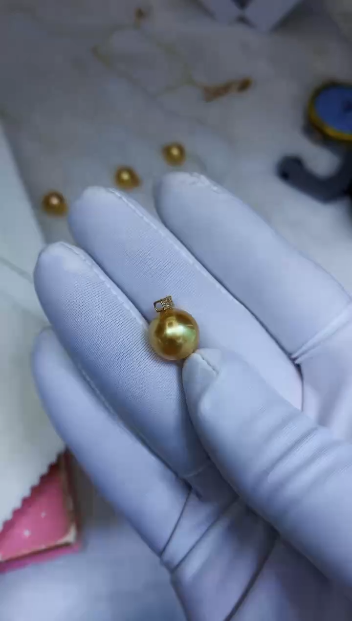 18K金镶嵌海水珍珠饰品10-11金珠王妃吊坠赠银链