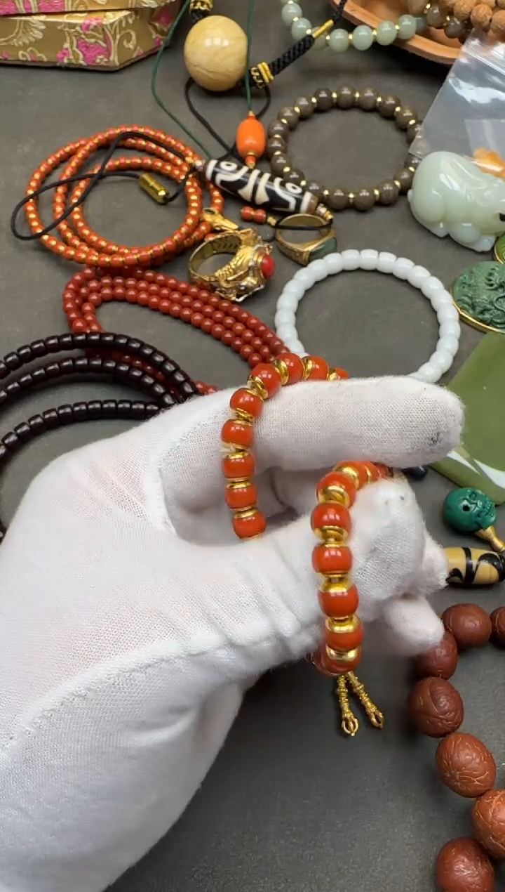 【闪购商品】南红玛瑙手串18K金镶嵌南红玛瑙手串18K金镶嵌