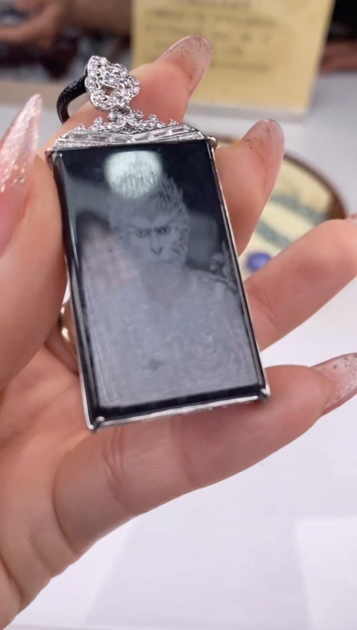 【闪购商品】翡翠吊坠(赠链)未镶嵌27985/静静聊翠