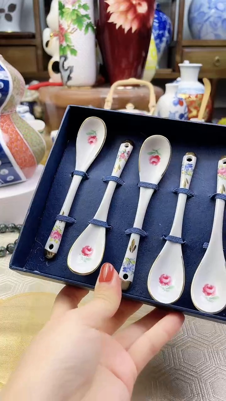 【闪购商品】盘日产瓷勺五件套