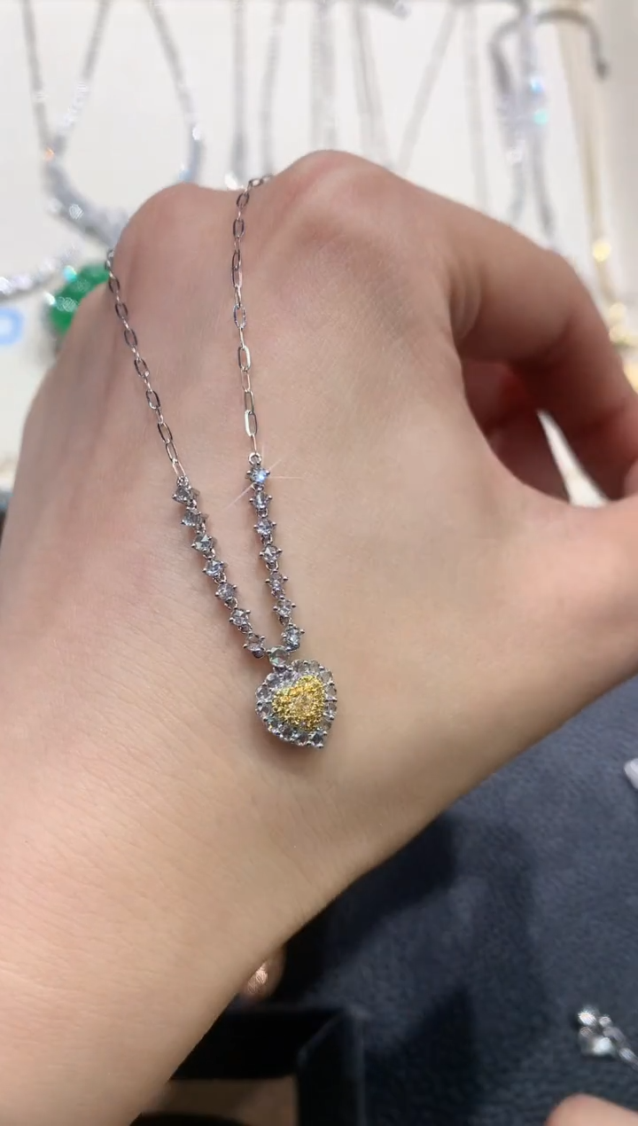 【闪购商品】钻石项链18K金镶嵌A21 多样性一件发货