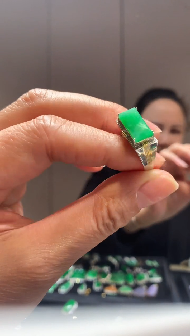 【闪购商品】翡翠戒指18K金镶嵌戒指