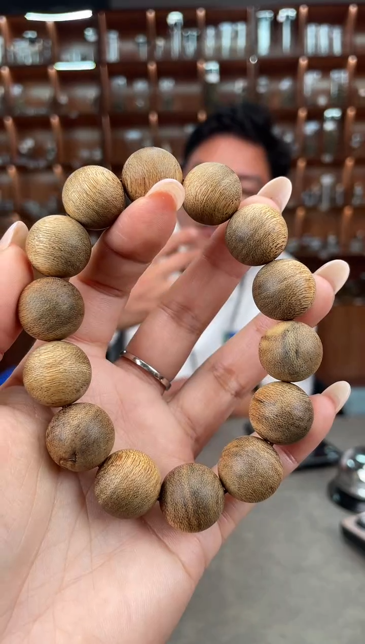 【闪购商品】沉香手串66号菩萨棋软丝奇楠种多样性发一条