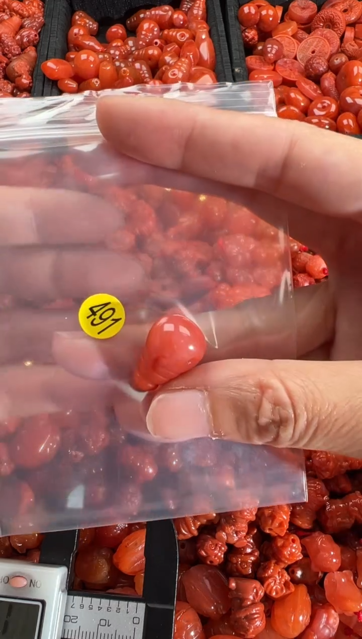 【闪购商品】南红玛瑙颈饰未镶嵌1