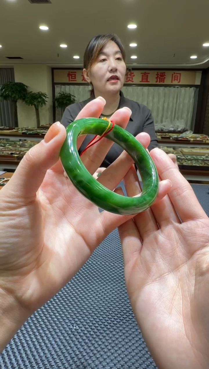 颈饰未镶嵌和田玉手镯59