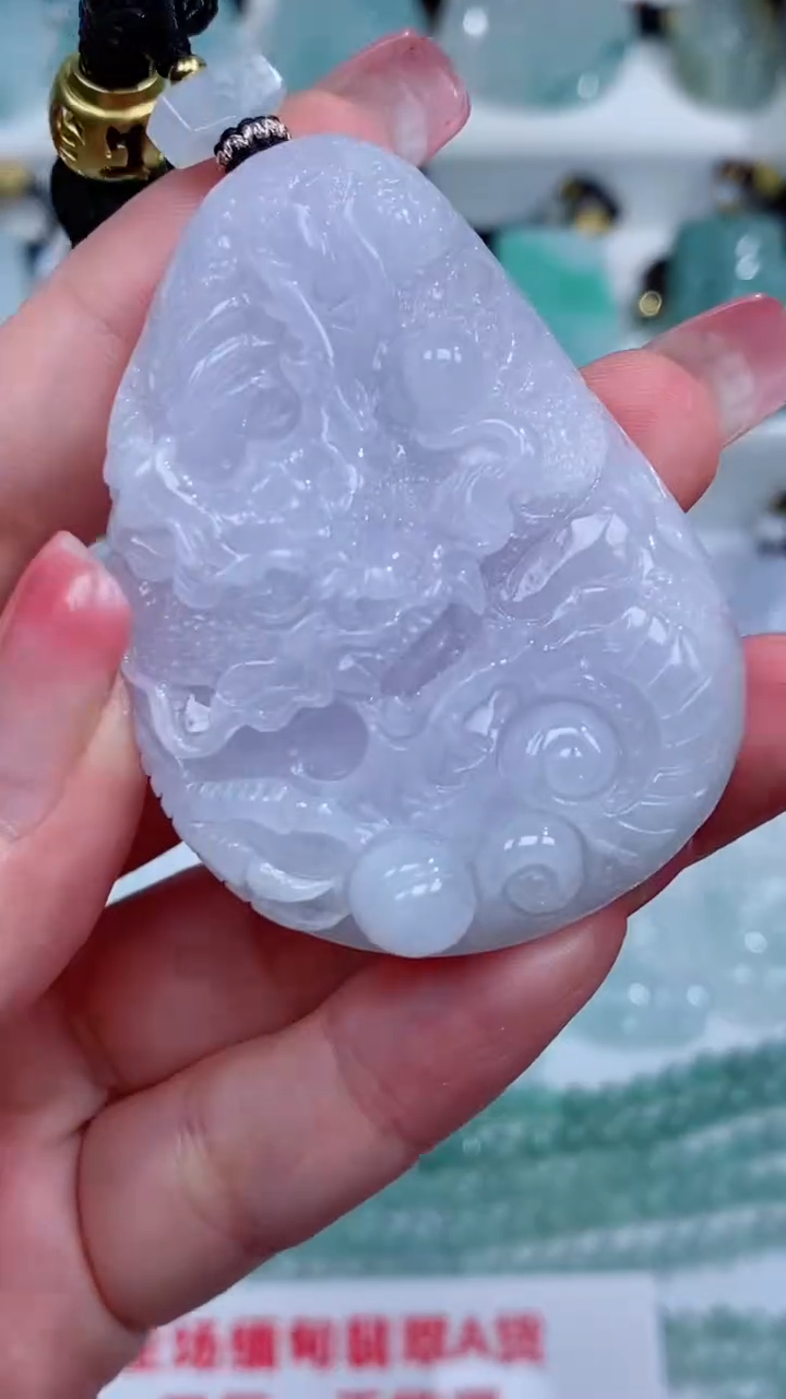 翡翠未镶嵌颈饰吊坠