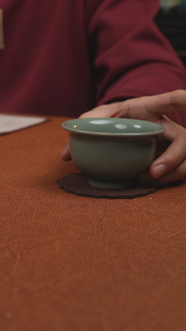 【闪购商品】杯汝州原产地原矿釉青绿釉压手杯+