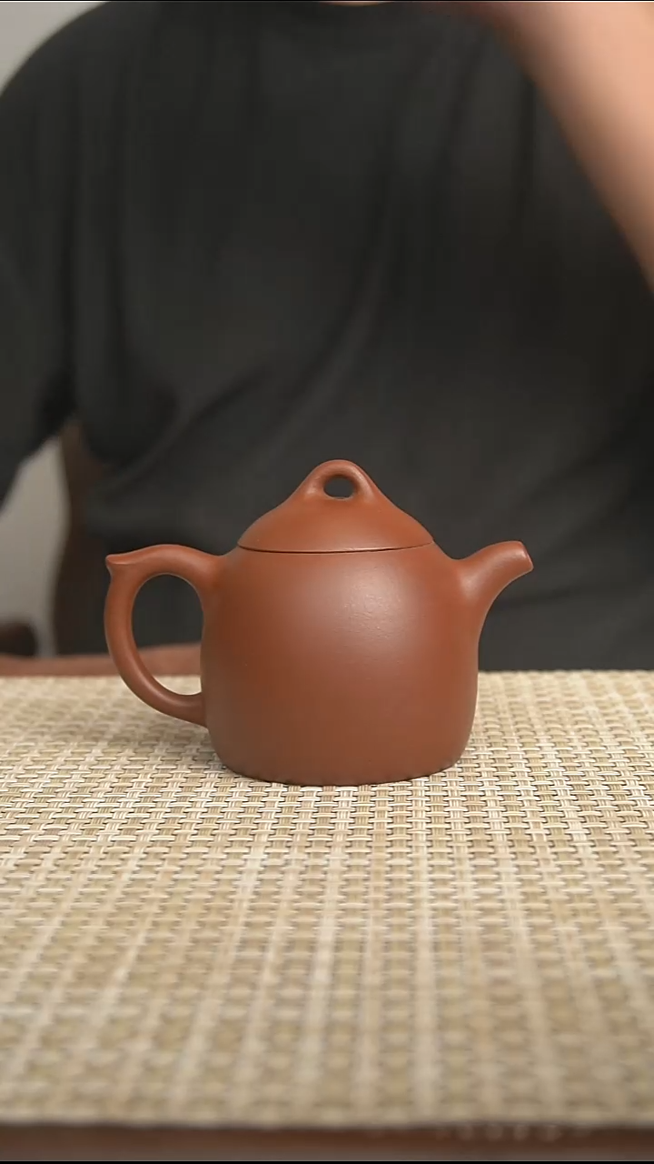 茶壶紫砂宜兴紫砂壶紫泥秦权160cc