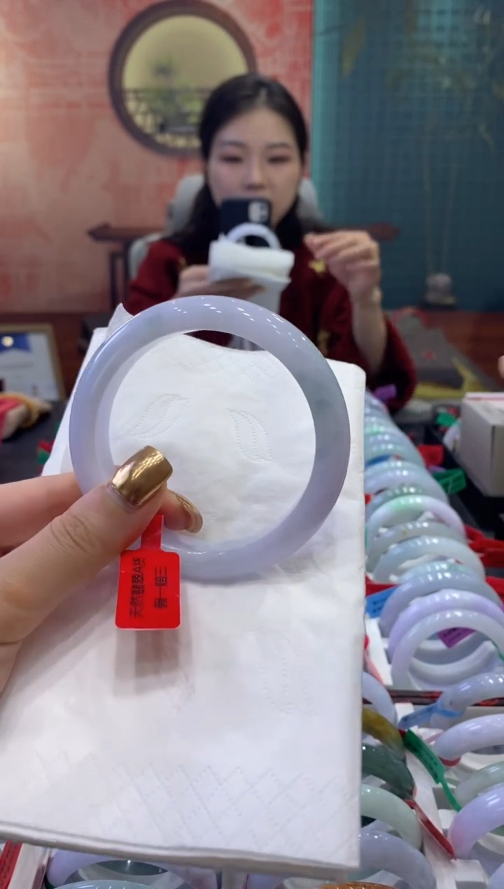 【闪购商品】翡翠手镯未镶嵌多人03880