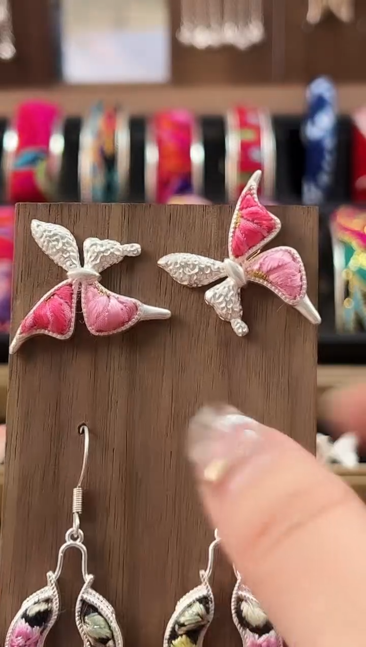 【闪购商品】织绣民族风老绣饰品504