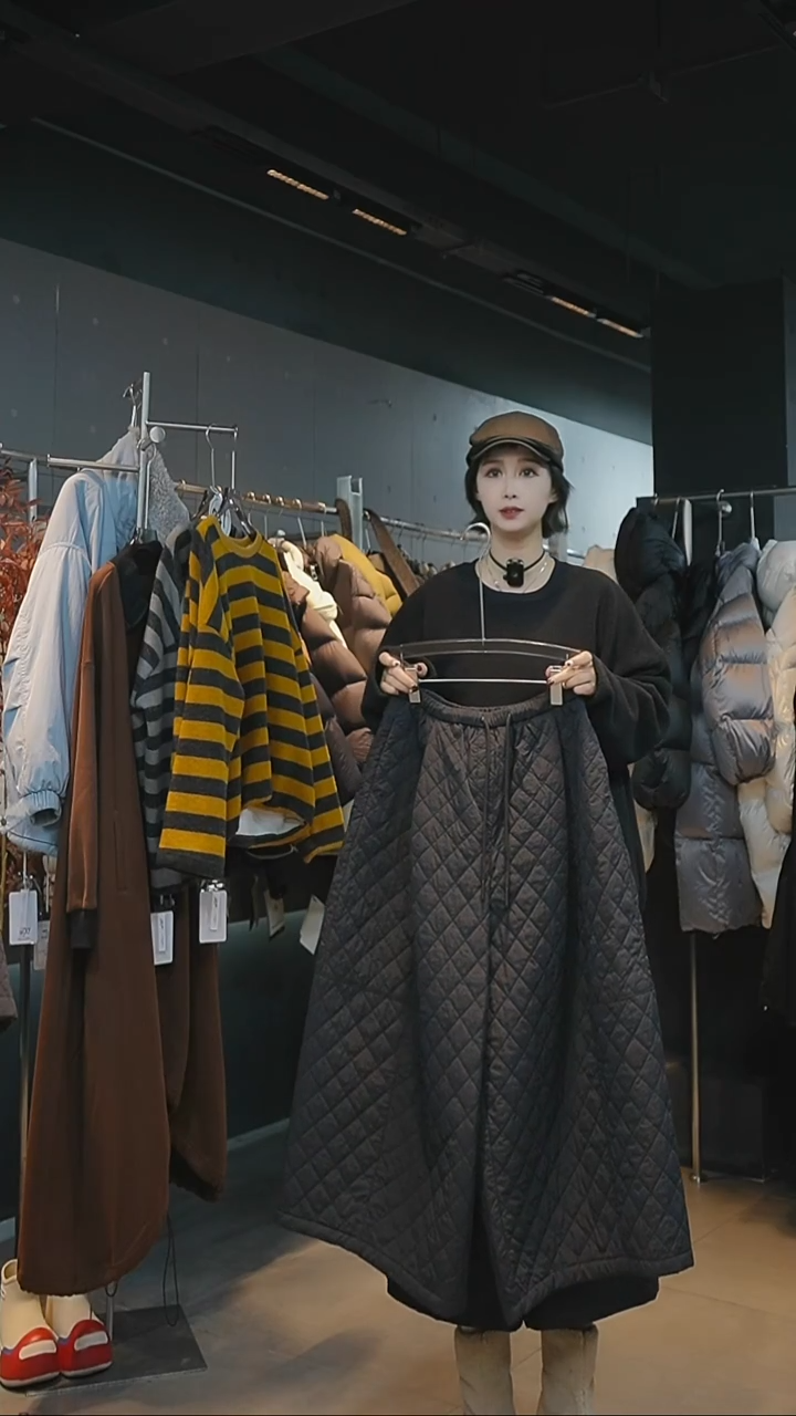 物**非黑色黑色黑色黑色