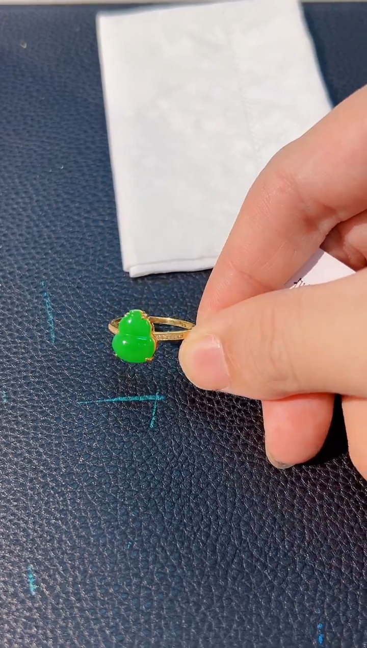 颈饰18K金镶嵌翡翠 缅料A货/支持复检/一件