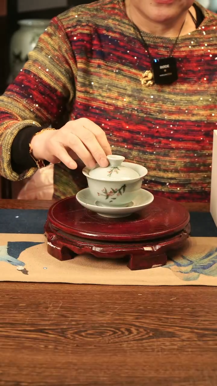 【闪购商品】釉中彩 红豆画 三才盖碗B