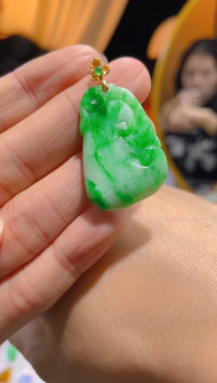 【闪购商品】翡翠颈饰18K金镶嵌假一赔三