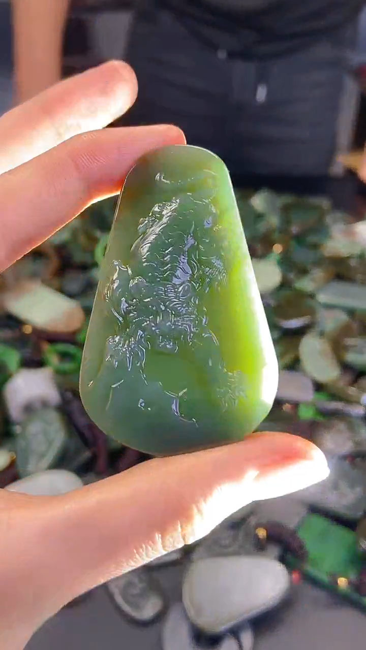 颈饰未镶嵌和田玉1