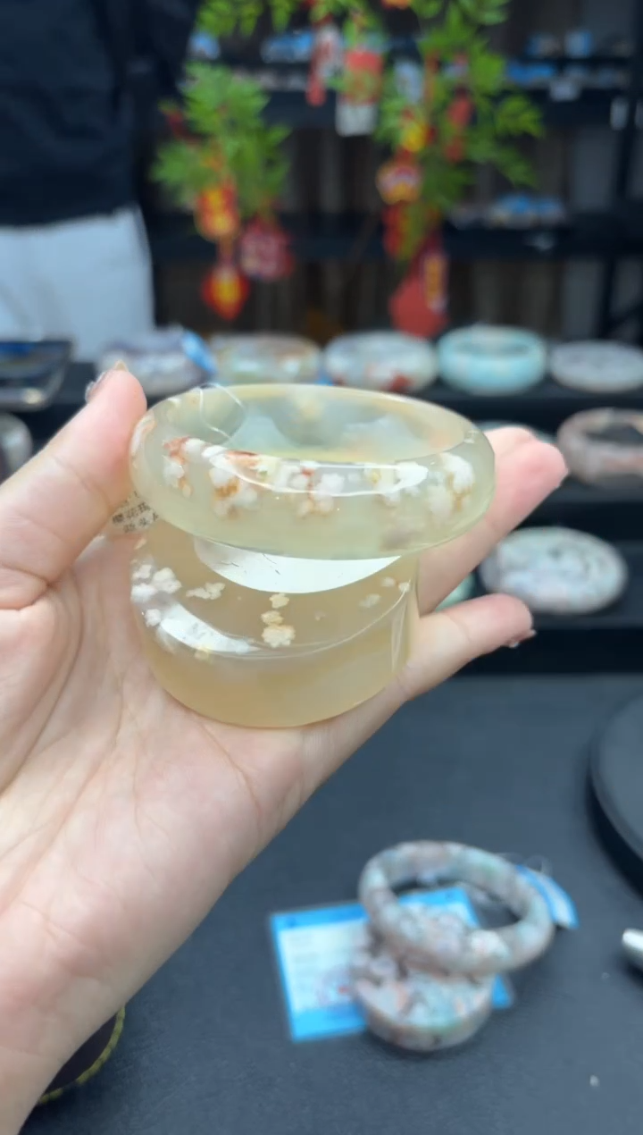 【闪购商品】石英质玉手镯未镶嵌279（56圈赠送镯心）