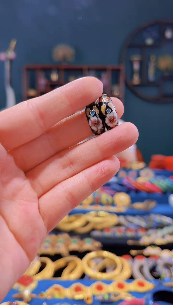 【闪购商品】非遗景泰蓝耳钉 黑色