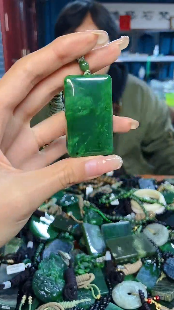 未镶嵌和田玉挂件1