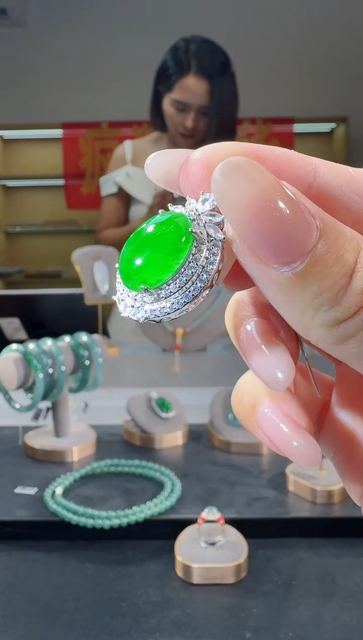 翡翠合金吊坠(不含链)纯天然A货翡翠吊坠（多样性发其一）