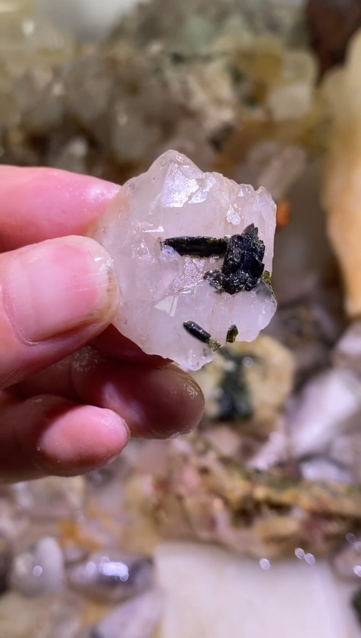 未镶嵌珠宝半成品水晶76号四川美姑超七花园水晶