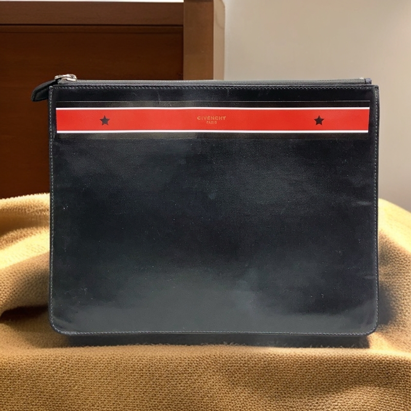 95新 Givenchy/纪梵希  黑色星星手拿包 1853 0583