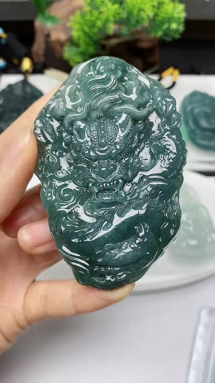 【闪购商品】翡翠颈饰未镶嵌