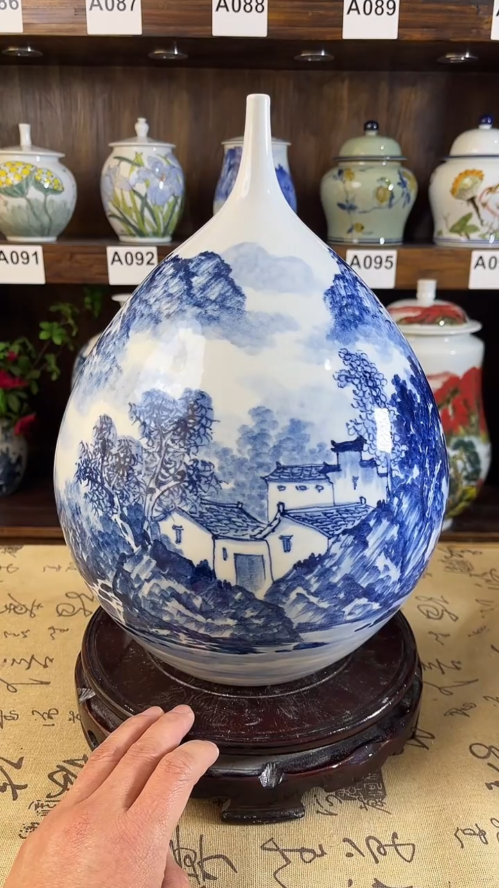 【闪购商品】纯手工手绘山里人家水滴瓶