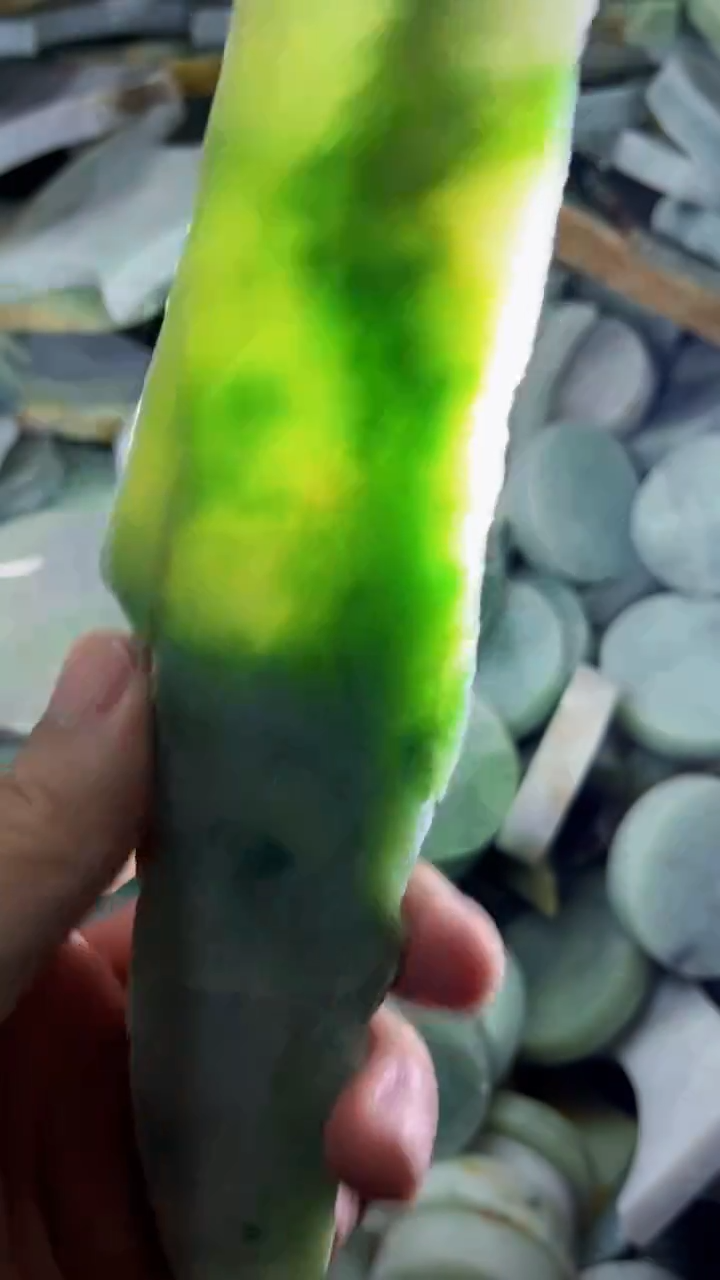 【闪购商品】翡翠挂件未镶嵌A货康壹195