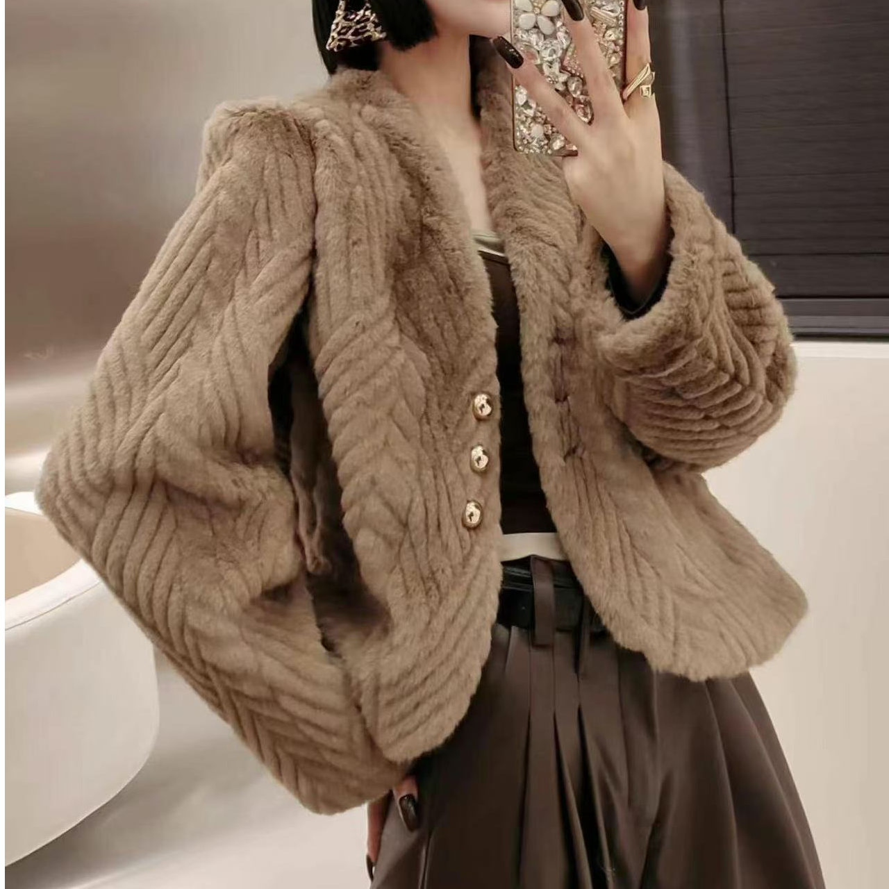 冬季厚款小个子仿水貂V领小香皮毛一体外套