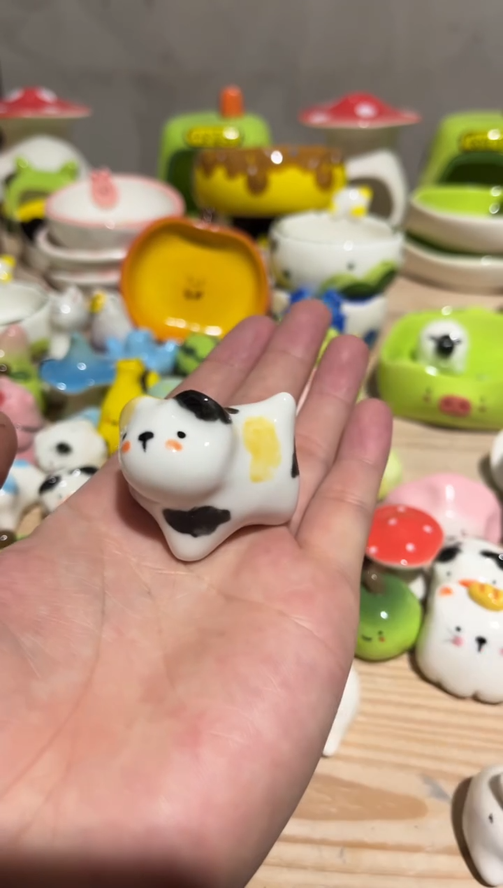 63手工手绘陶瓷品