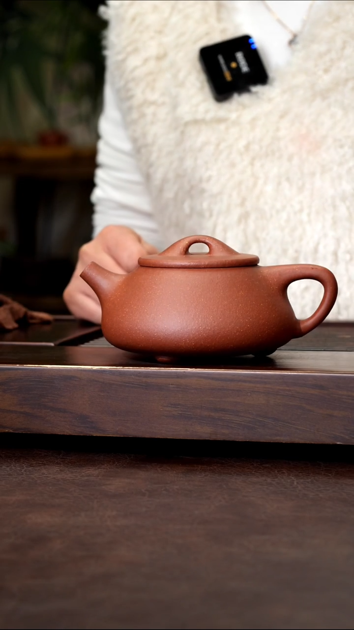 茶壶紫砂红降坡石瓢270cc左右