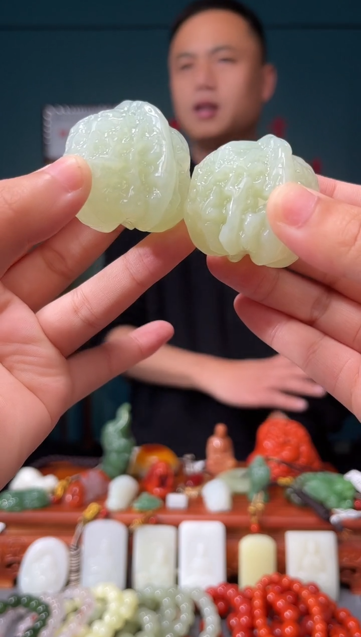 【闪购商品】岫玉未镶嵌颈饰一对