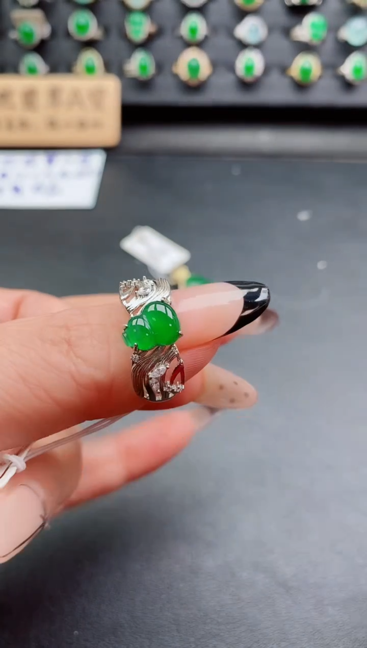 银S925镶嵌戒指翡翠1