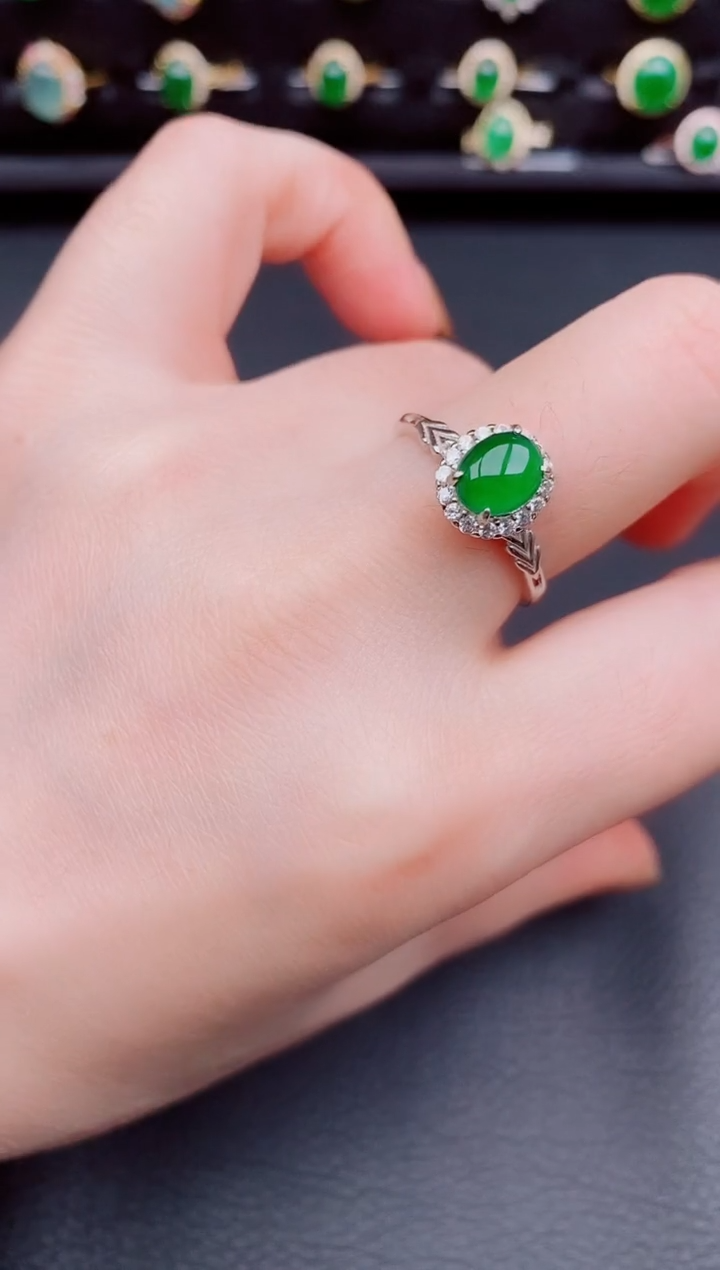 【闪购商品】翡翠戒指银S925镶嵌天然a货翡翠99