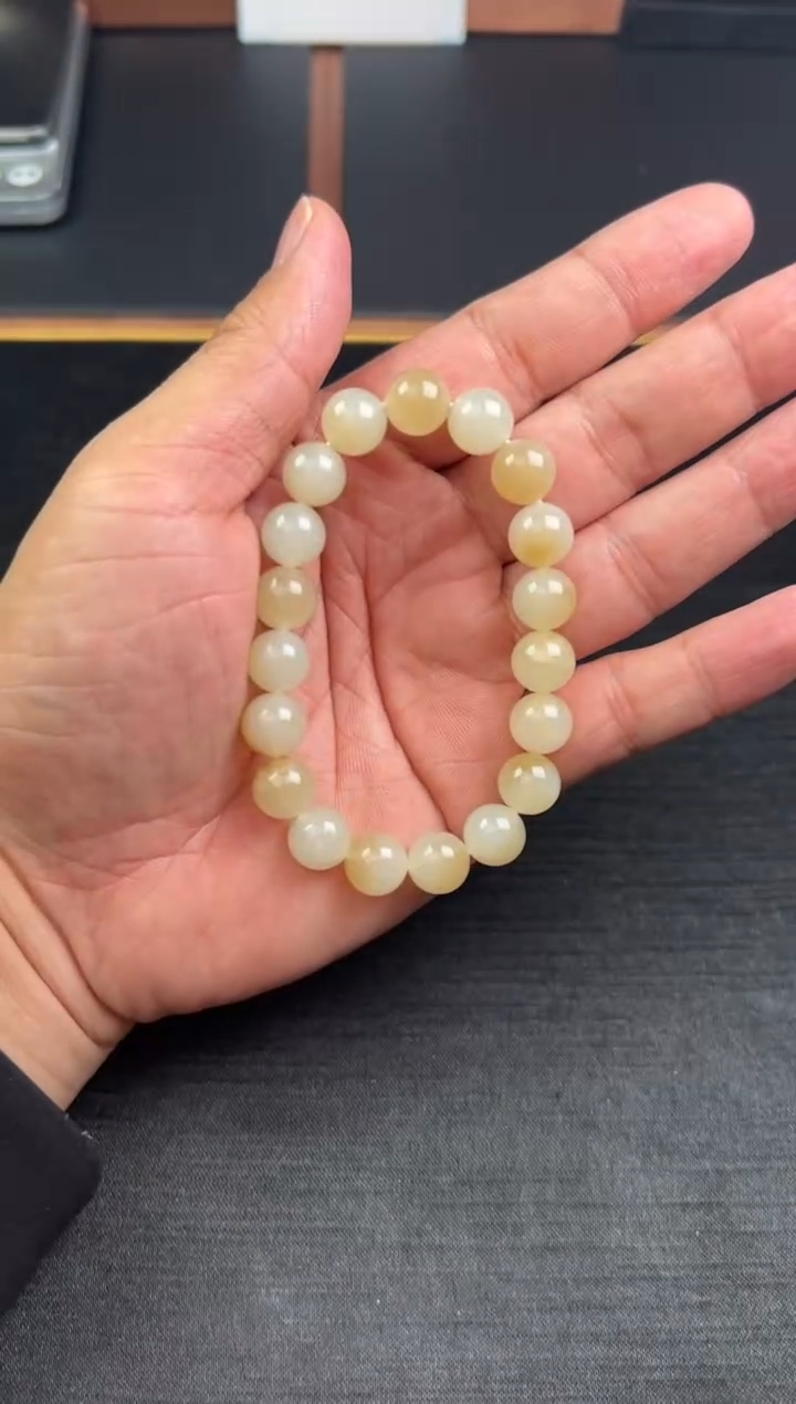 【闪购商品】和田玉手串未镶嵌且末金山微色差卡10
