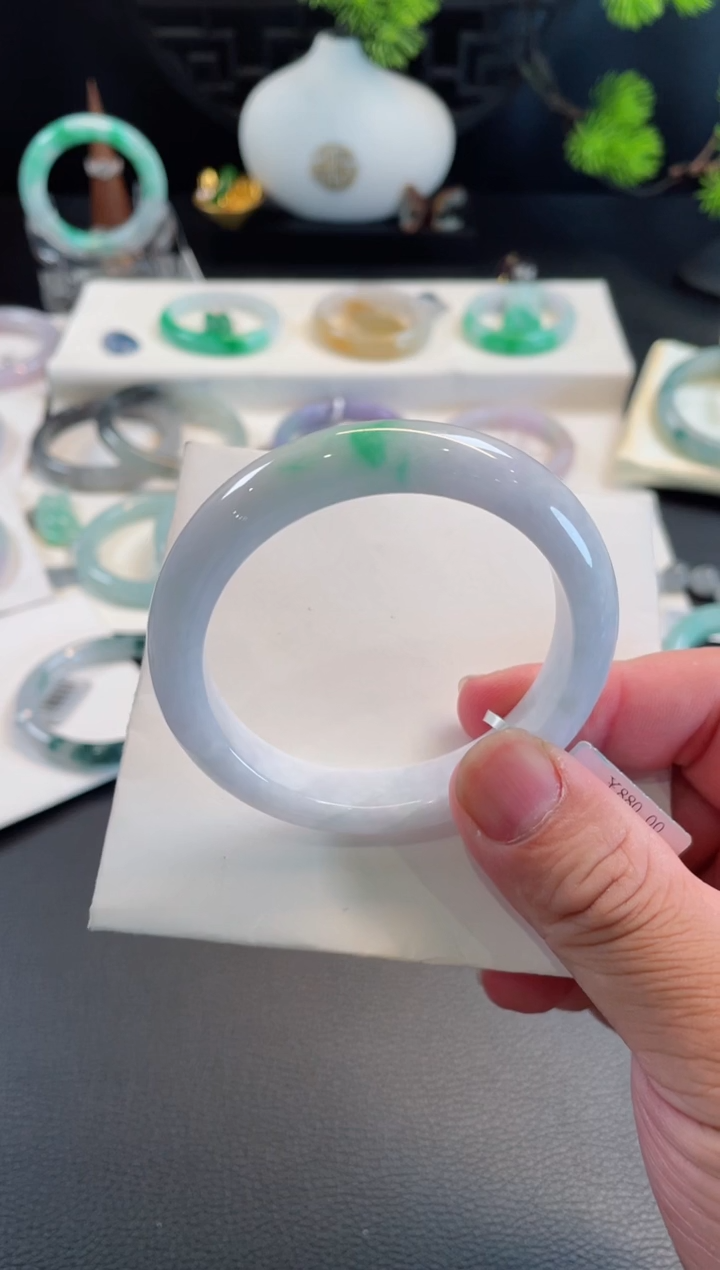 翡翠手镯未镶嵌有纹裂57正圈