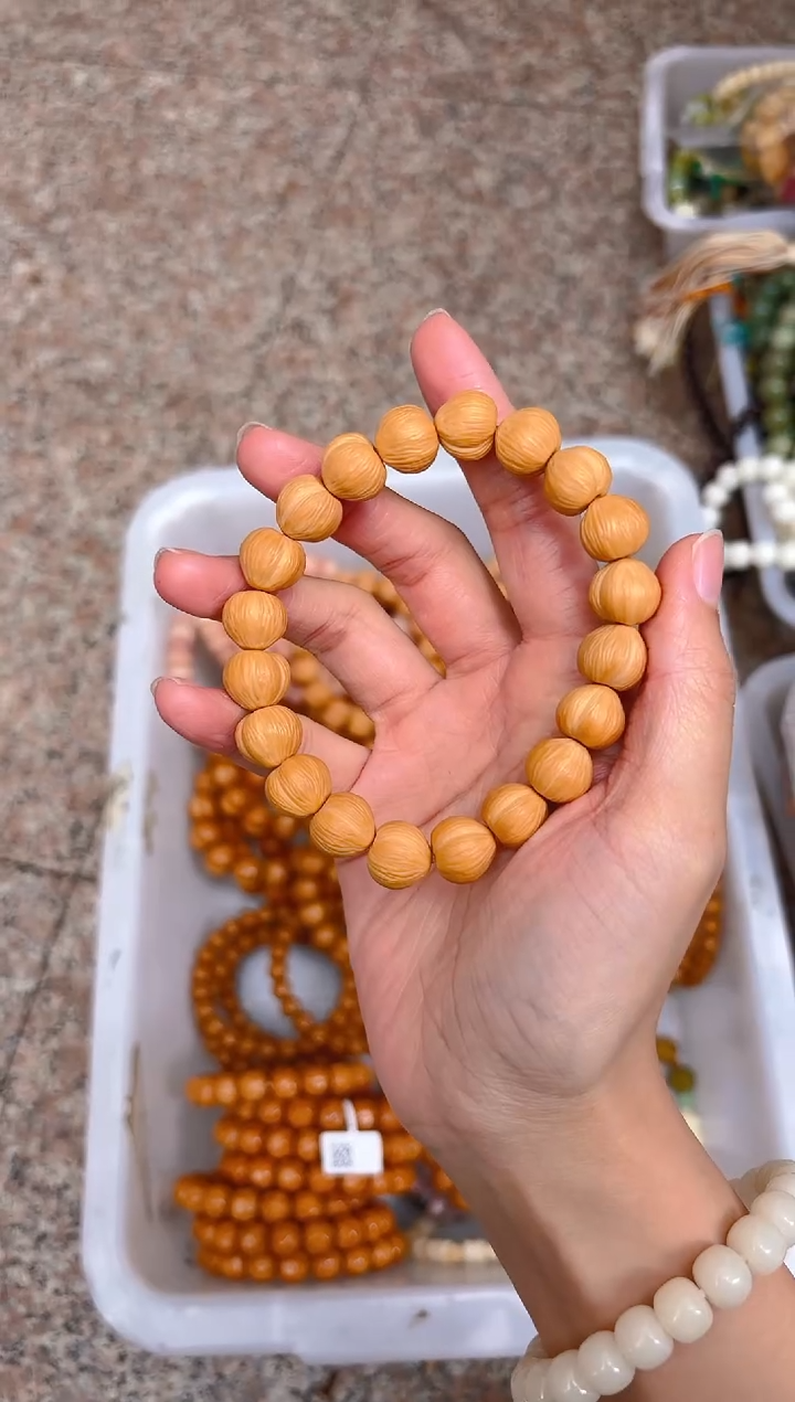 吊坠猴头核桃猴头屁桃单圈手串一条