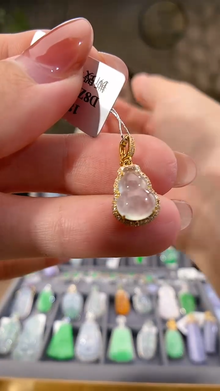 吊坠(不含链)18K金镶嵌翡翠葫芦