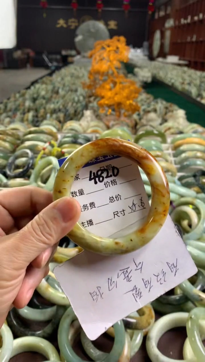 未镶嵌蛇纹石玉手镯4820