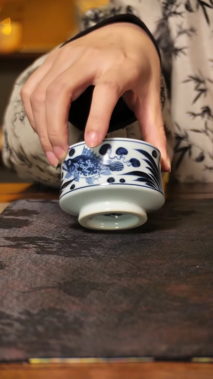 唐语青花鱼藻主人杯