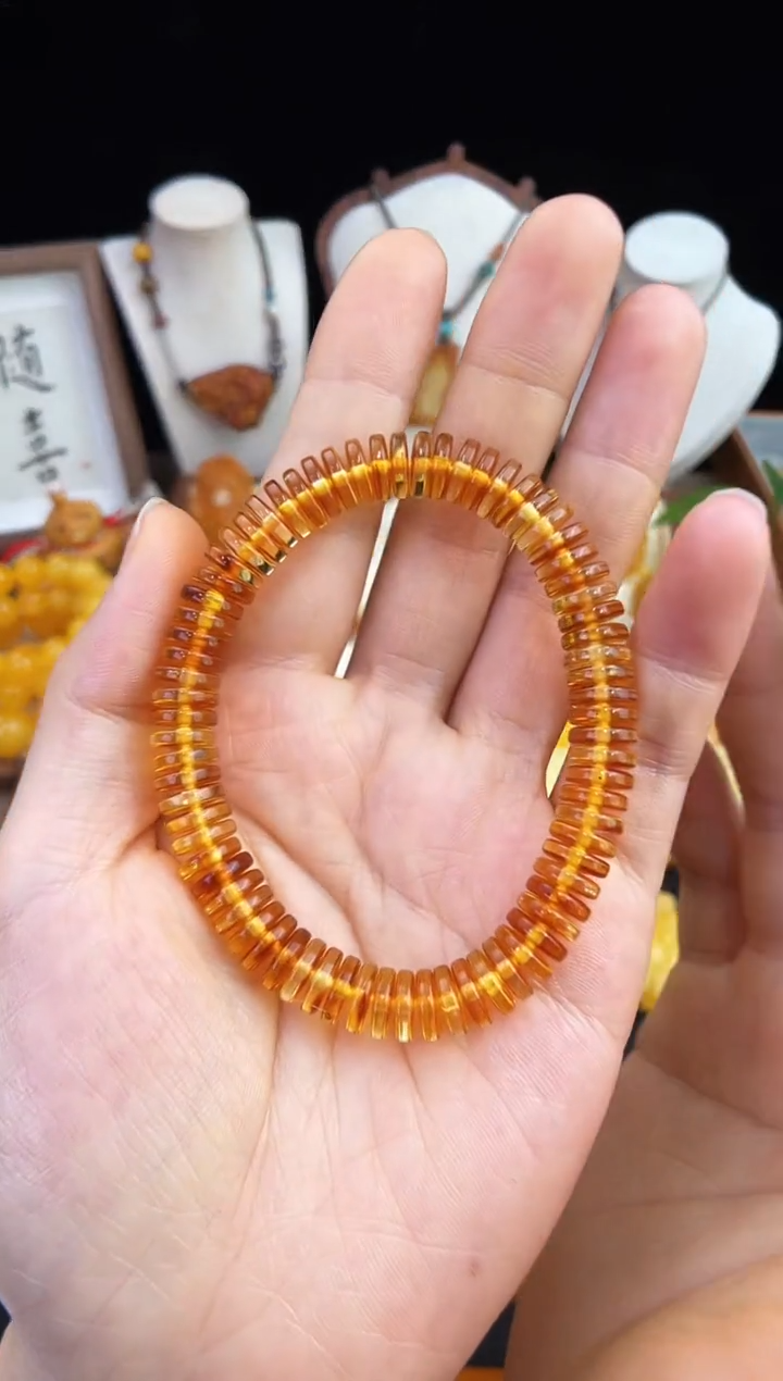 未镶嵌琥珀珠宝奇石柒月