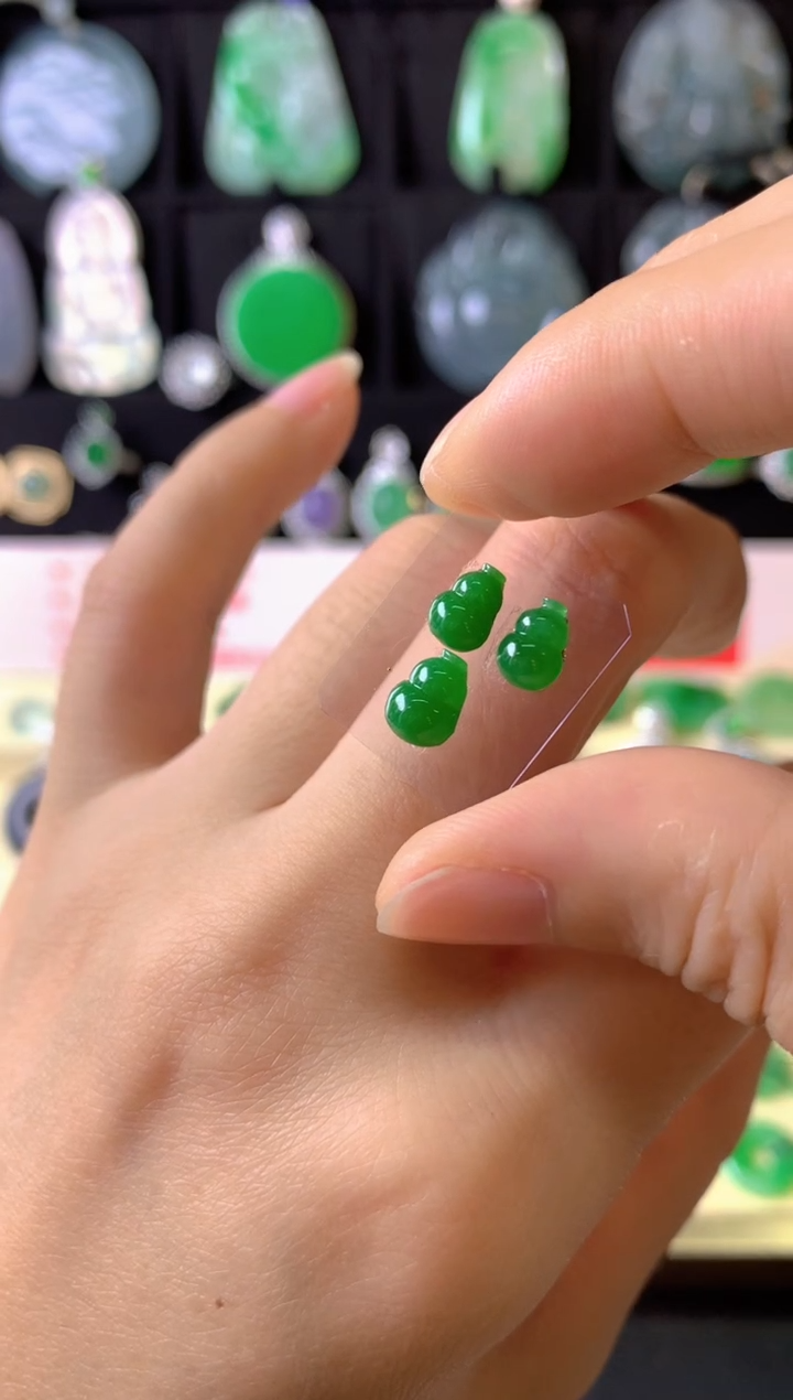 定制翡翠未镶嵌1裸玉（客户意向镶嵌）