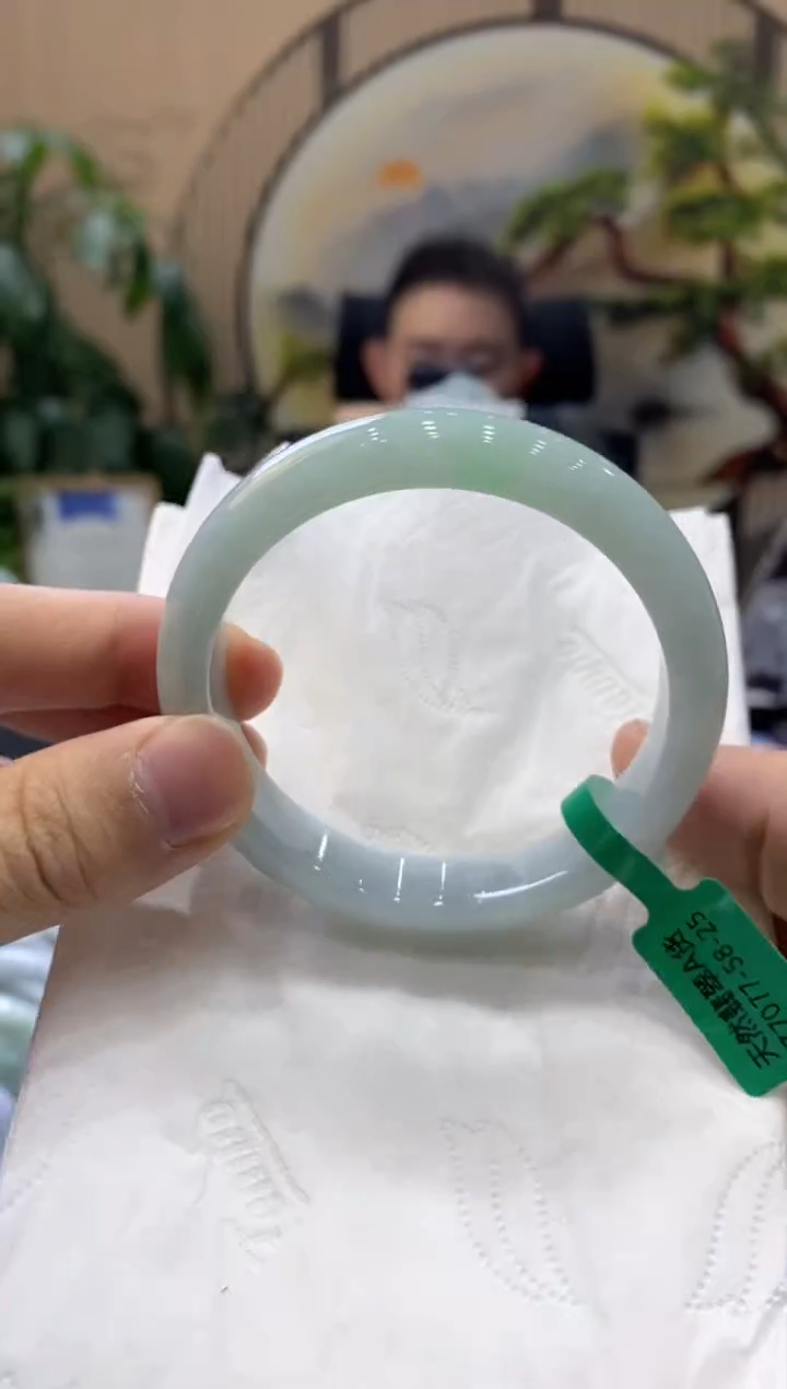 【闪购商品】翡翠手镯未镶嵌00009733